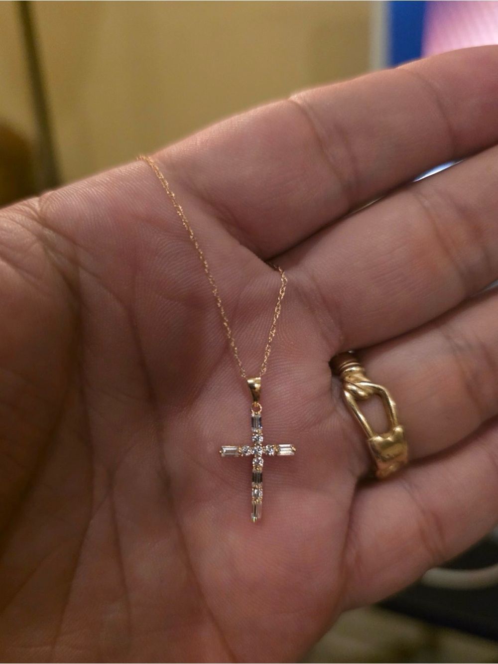 Elegant 14k Gold Crystal Cross Pendant Necklace - Women Jewelry